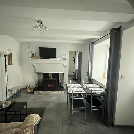 Au Petit Cafe * Chateauvillain