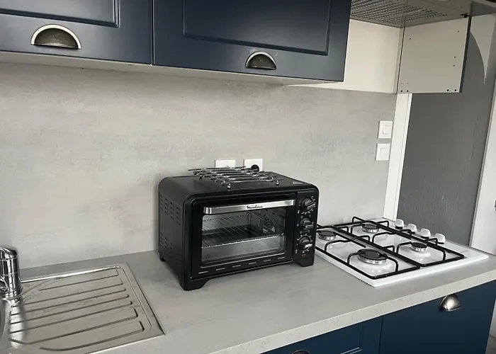 Au Petit Cafe Chateauvillain